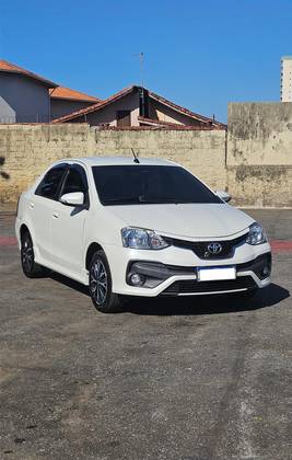 TOYOTA ETIOS 1.5 PLATINUM SEDAN 16V FLEX 4P AUTOMÁTICO TOYOTA ETIOS 1.5 PLATINUM SEDAN 16V FLEX 4P AUTOMÁTICO